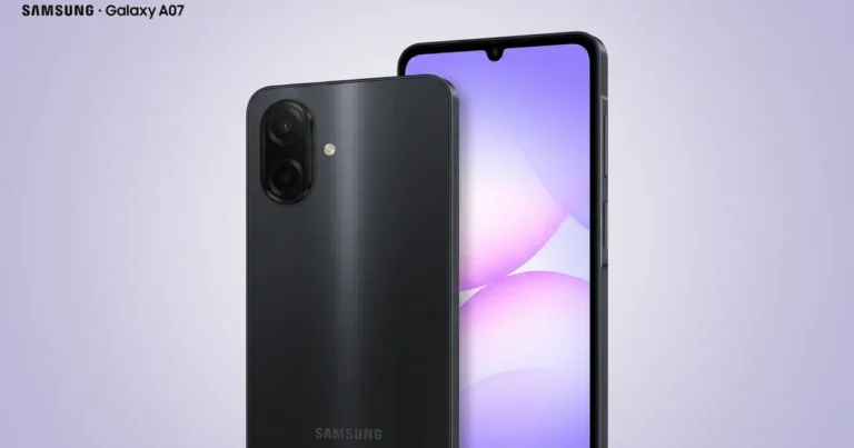 Samsung A07 é bom? Galaxy A07 4G de 256 GB Samsung A07 é bom: Galaxy A07 preto de costas, com câmera dupla de 50 MP, e de frente com a tela de 6,7 polegadas ligada